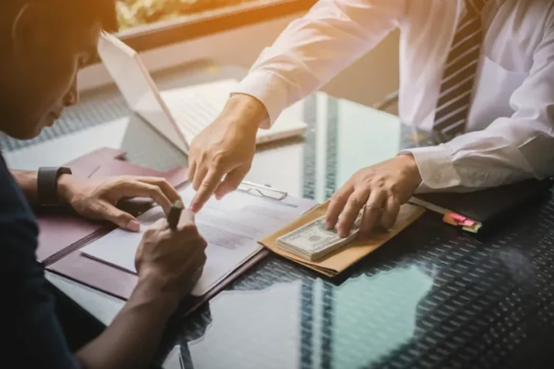 How a 1,00,000 Personal Loan Can Help You Manage Urgent Expenses