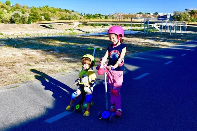 Why Globber Scooters Are Popular for Everyday Family Adventures