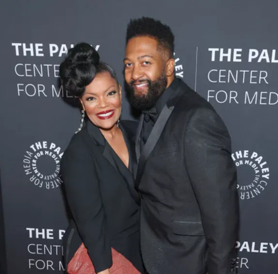 Yvette Nicole Brown Husband Is the Actress Married Full Biography, Net Worth & Personal Life 