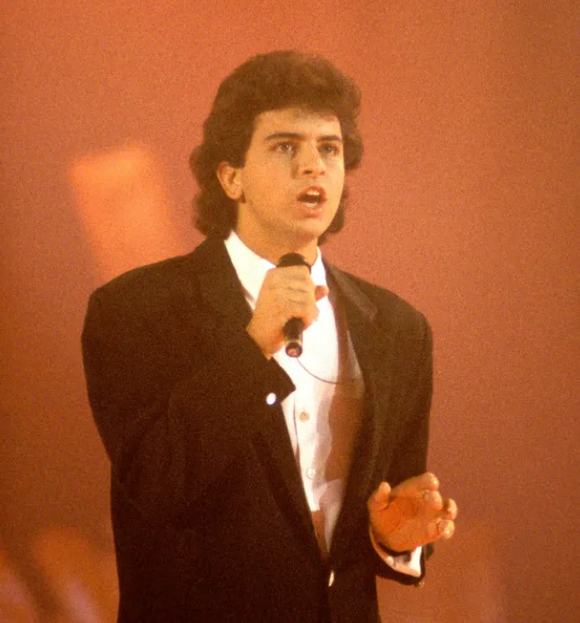 Glenn Medeiros Net Worth, Age, Height, Career, Family & More