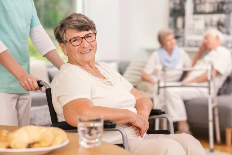 How to Recognize Signs That Seniors Need Assistance