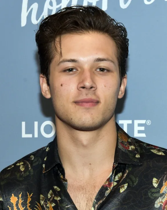 Leo Howard Height, Age, Net Worth, Relationship, Career & Full Biography