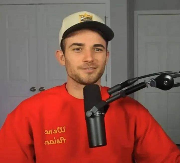 Sambucha Height, Age, Net Worth, Bio & More
