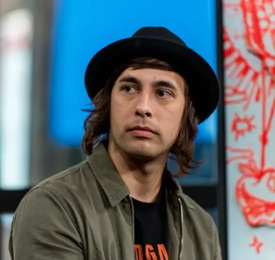 Vic Fuentes Height, Age, Net Worth, Relationship, Career & More 