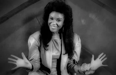 Angela Winbush Age, Net Worth, Height, Career, Family & More